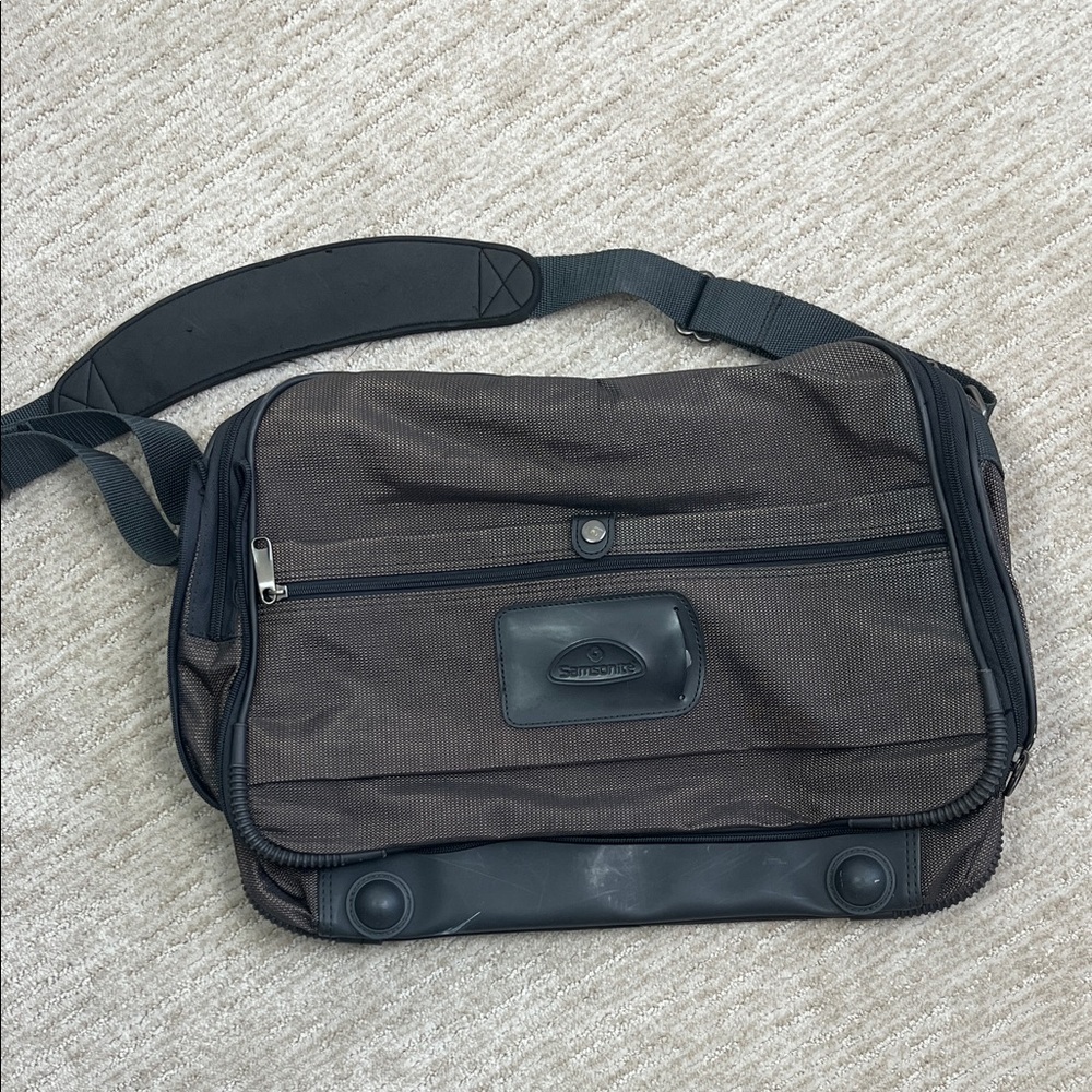 Samsonite Vintage Laptop Messenger Overnight Travel Bag Brown Gray